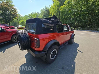 2023 Ford Bronco Outer Banks Advanced - miniatura 3