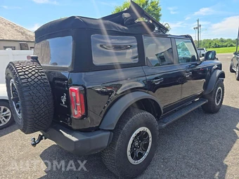 2023 Ford Bronco Outer Banks Advanced - miniatura 3