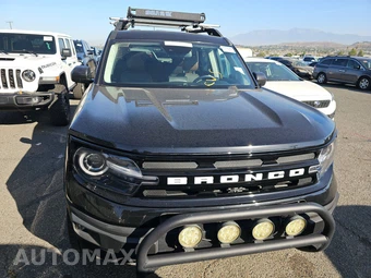 2023 Ford Bronco Sport Outer Banks - miniatura 2