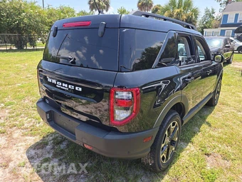 2023 Ford Bronco Sport Outer Banks - miniatura 3
