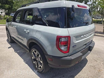 2023 Ford Bronco Sport Outer Banks - miniatura 2