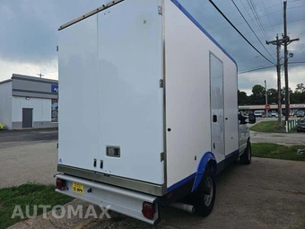 2023 Ford E-350 Cutaway - miniatura 3
