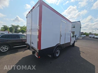 2023 Ford E-350 Cutaway - miniatura 3