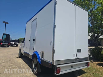 2023 Ford E-350 Cutaway - miniatura 2