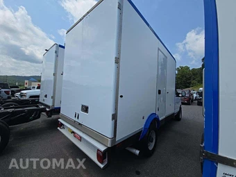 2023 Ford E-350 Cutaway - miniatura 3