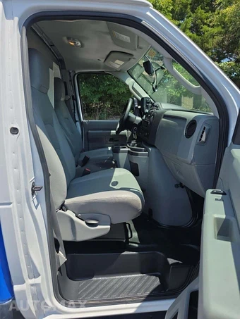 2023 Ford E-350 Cutaway - miniatura 15