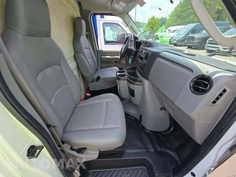 2023 Ford E-350 Cutaway - miniatura 15