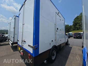 2023 Ford E-350 Cutaway - miniatura 3