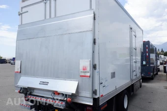 2023 Ford E-450 Cutaway DRW 176.0" WB - miniatura 3