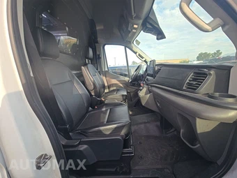 2023 Ford E-Transit Cargo Van Medium Roof 130.0" WB - miniatura 8