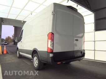 2023 Ford E-Transit Cargo Van Medium Roof 130.0" WB - miniatura 6