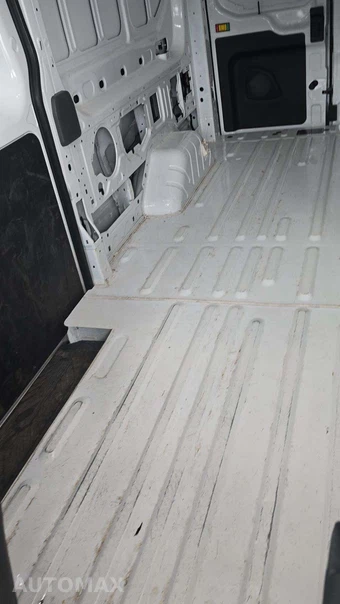 2023 Ford E-Transit Cargo Van Medium Roof 148.0" WB - miniatura 18
