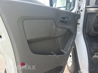 2023 Ford E-Transit Cargo Van Medium Roof 148.0" WB - miniatura 9