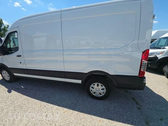 2023 Ford E-Transit Cargo Van Medium Roof 148.0" WB - miniatura 6