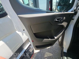2023 Ford E-Transit Cargo Van Medium Roof 148.0" WB - miniatura 9