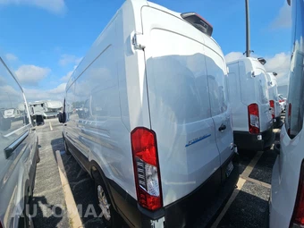 2023 Ford E-Transit Cargo Van Medium Roof 148.0" WB - miniatura 6