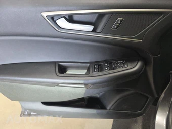 2023 Ford Edge SEL - miniatura 9