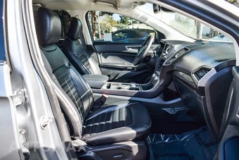 2023 Ford Edge SEL - miniatura 16