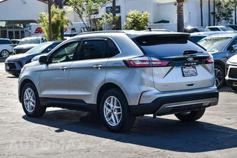 2023 Ford Edge SEL - miniatura 4