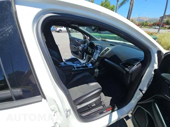 2023 Ford Edge ST - miniatura 18