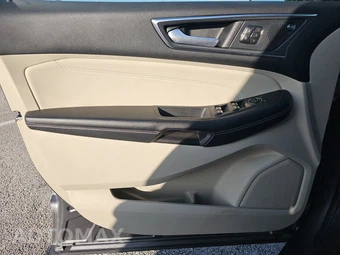 2023 Ford Edge Titanium - miniatura 9
