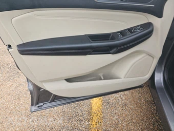 2023 Ford Edge Titanium - miniatura 9