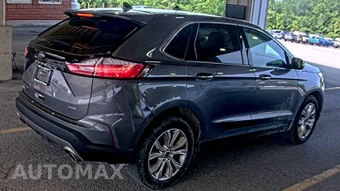 2023 Ford Edge Titanium - miniatura 4
