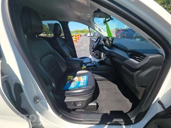 2023 Ford Escape Platinum - miniatura 15
