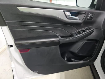 2023 Ford Escape Plug-In Hybrid PHEV - miniatura 9