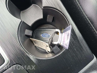 2023 Ford Escape ST-Line - miniatura 8