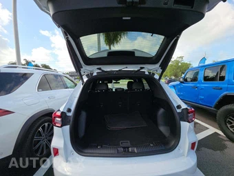 2023 Ford Escape ST-Line - miniatura 14