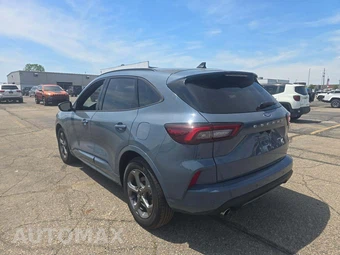 2023 Ford Escape ST-Line – miniatura 2
