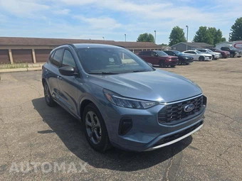 2023 Ford Escape ST-Line – miniatura 4