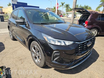2023 Ford Escape ST-Line – miniatura 3