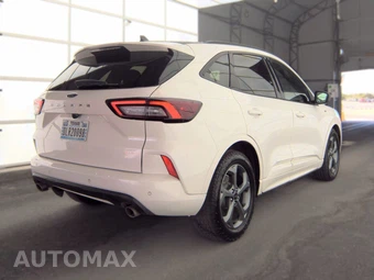 2023 Ford Escape ST-Line – miniatura 4