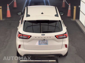 2023 Ford Escape ST-Line – miniatura 5