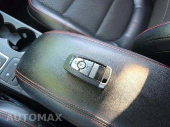 2023 Ford Escape ST-Line – miniatura 8