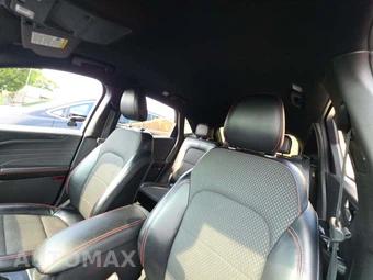 2023 Ford Escape ST-Line – miniatura 11