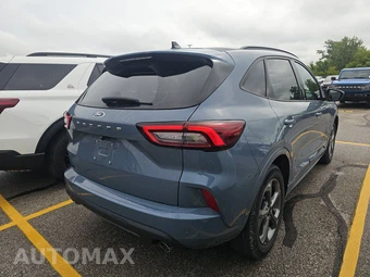 2023 Ford Escape ST-Line - miniatura 4