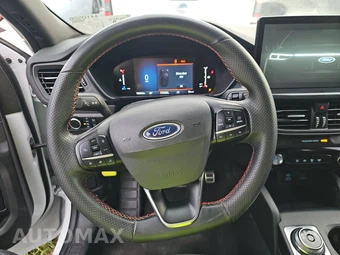 2023 Ford Escape ST-Line – miniatura 10