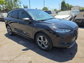 2023 Ford Escape ST-Line – miniatura 4