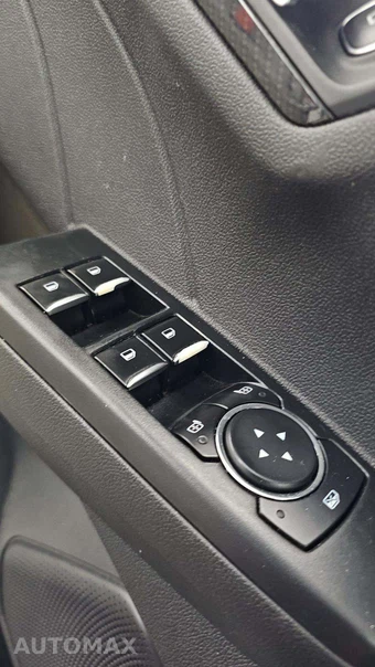 2023 Ford Escape ST-Line - miniatura 22