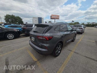 2023 Ford Escape ST-Line – miniatura 3