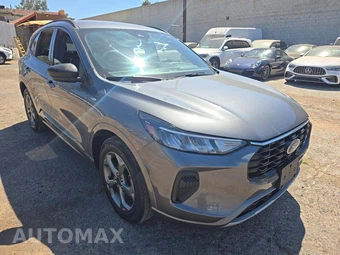 2023 Ford Escape ST-Line – miniatura 4