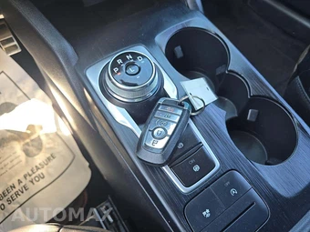 2023 Ford Escape ST-Line – miniatura 8