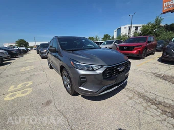 2023 Ford Escape ST-Line – miniatura 4