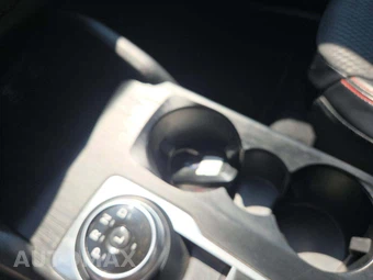2023 Ford Escape ST-Line – miniatura 8