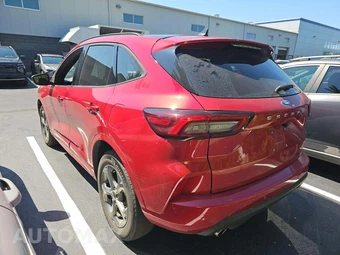 2023 Ford Escape ST-Line – miniatura 2