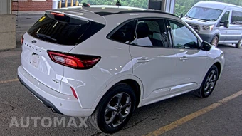 2023 Ford Escape ST-Line - miniatura 4