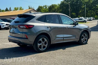 2023 Ford Escape ST-Line - miniatura 3